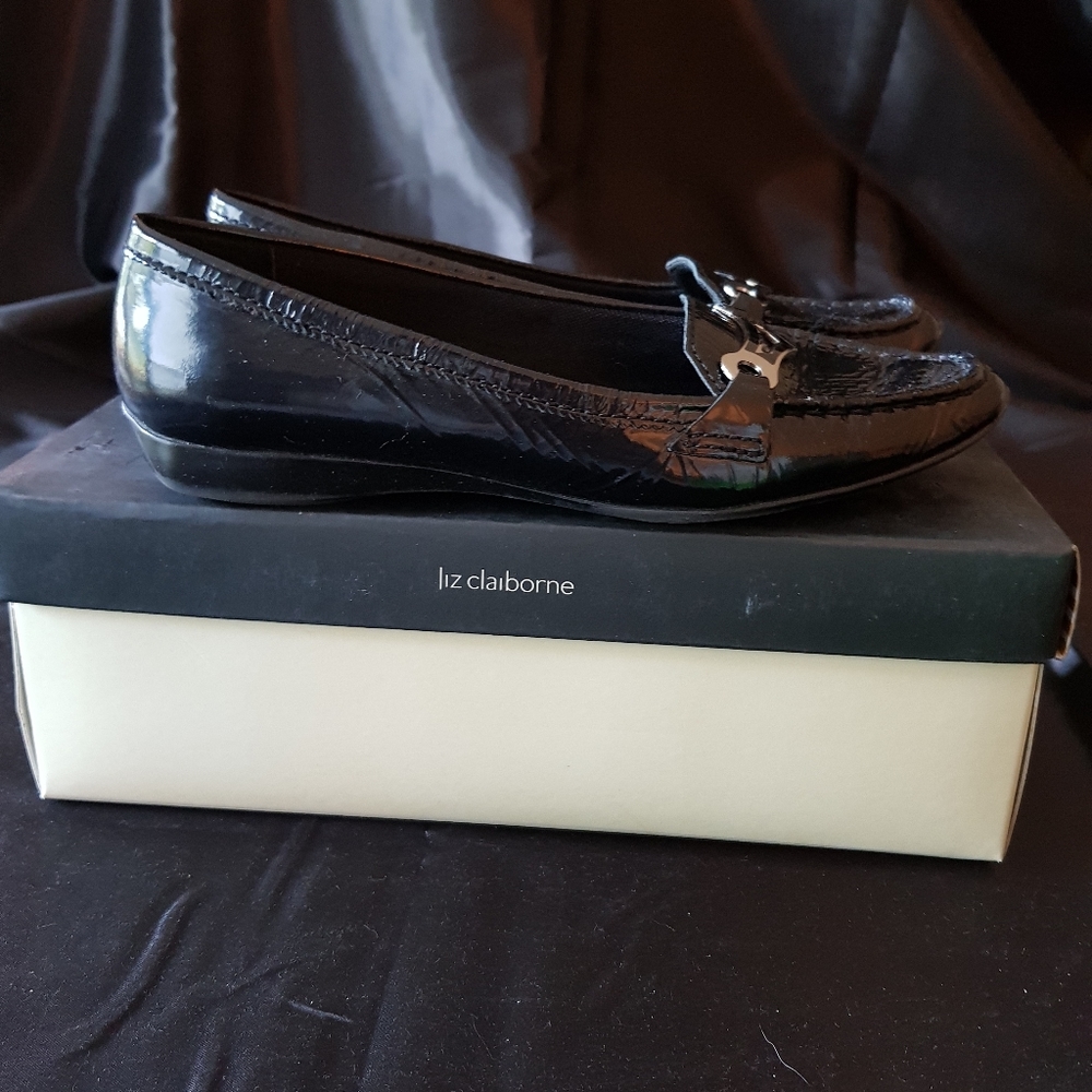 Shoes - Picture 3 of 4